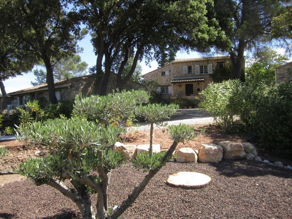 Domaine L'Helion Bed & Breakfast Taradeau Exterior photo
