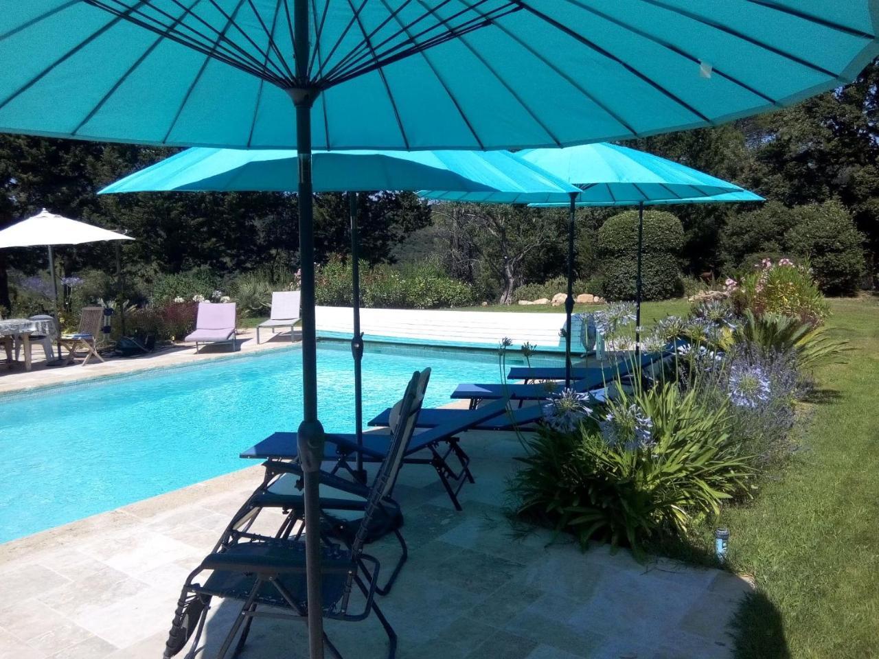 Domaine L'Helion Bed & Breakfast Taradeau Exterior photo