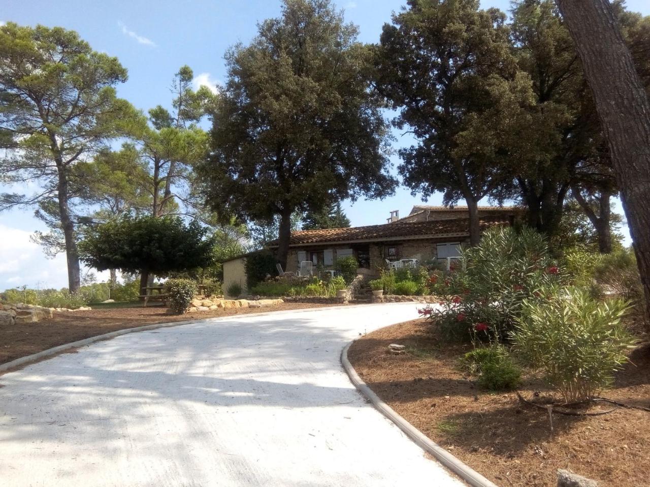 Domaine L'Helion Bed & Breakfast Taradeau Exterior photo